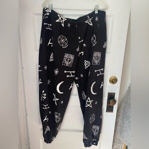 Disturbia Jogger - Witchy Print